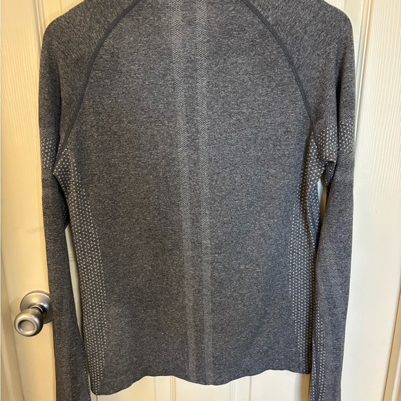 FIGS Seamless Long Sleeve Performance Top – Gray | Women’s L - Picture 5 of 6